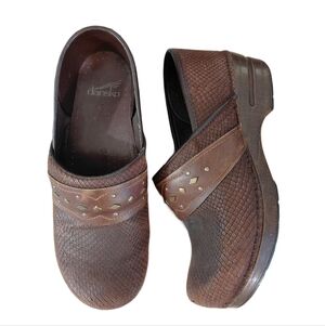 Dansko Pavan Brown Snake Embossed Women's Clogs Size 10 Comfort Shoe